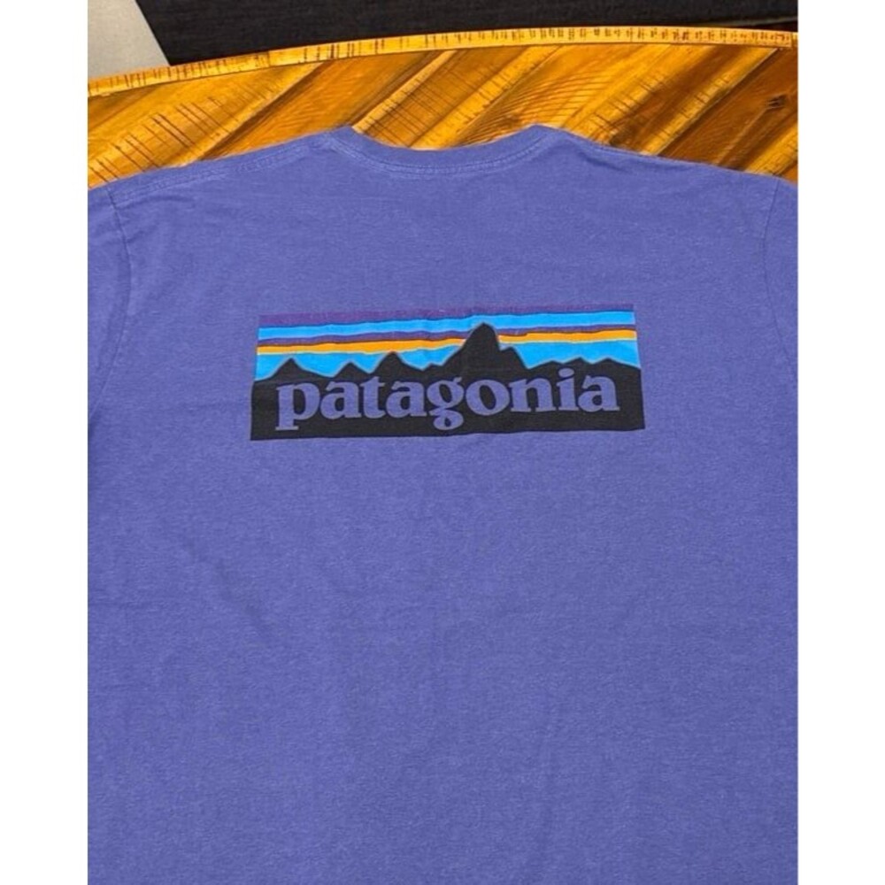 Patagonia P-6 Logo T-Shirt Men’s XL Blue Purple Regular Fit Outdoor Tee